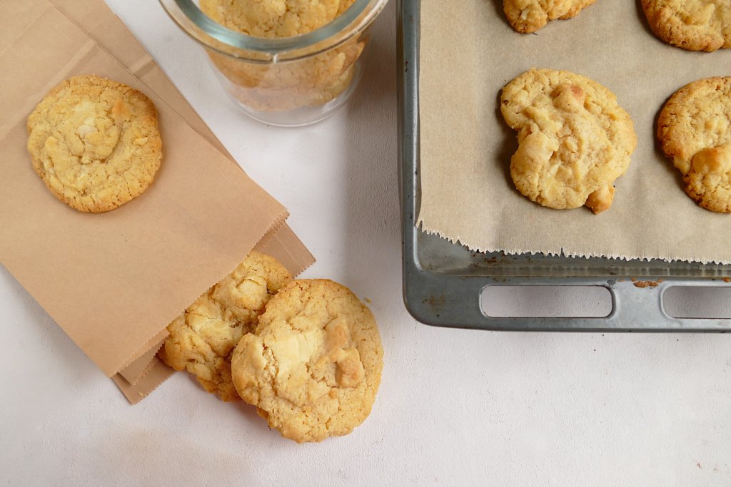 Macadamia Cookies mit weißer Schokolade - Kuchenbekenntnisse